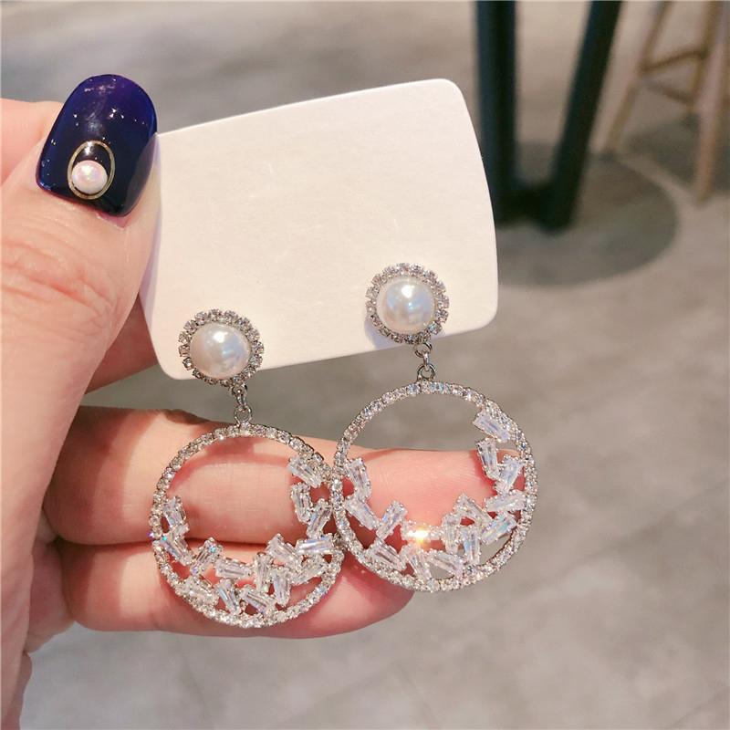 Bông Tai Tòn Teng Khoen Tròn Ngọc Trai Đính Đá Khuyết