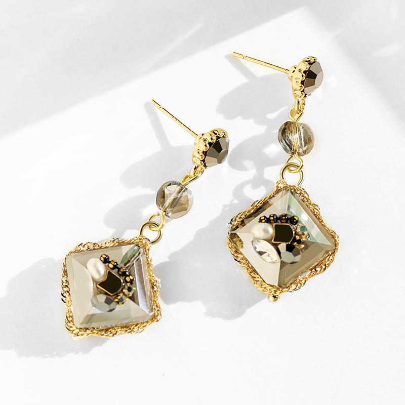 Bông Tai Tòn Teng Hình Thoi Phong Cách Cổ Điển