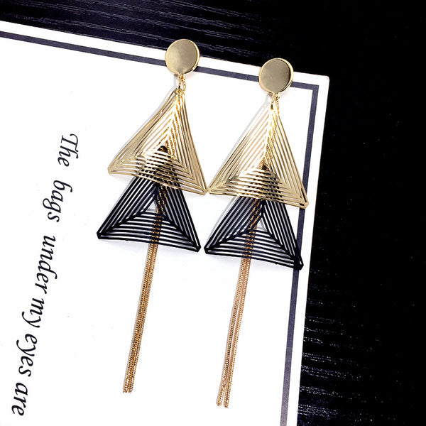 Bông tai tam giác đôi vàng đen