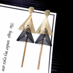 Bông tai tam giác đôi vàng đen