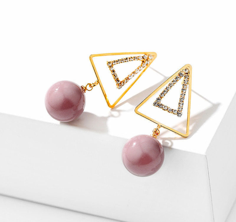 Bông tai tam giác đính ngọc trai nâu