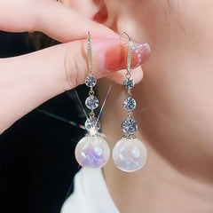 Bông Tai Tòn Teng Ngọc Trai Phối 3 Hạt Đá Trắng Dạng Móc