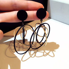 Bông tai tòn teng teng khoen vàng đen