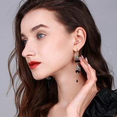 Bông Tai Tòn Teng Chùm Tua Rua Đen 2 Tầng Dạng Móc