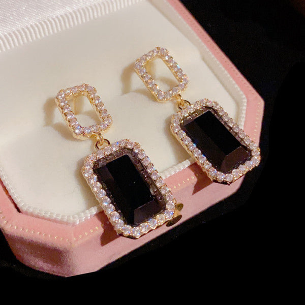 Bông Tai Tòn Teng Hình Chữ Nhật Đen Viền Đá Trắng