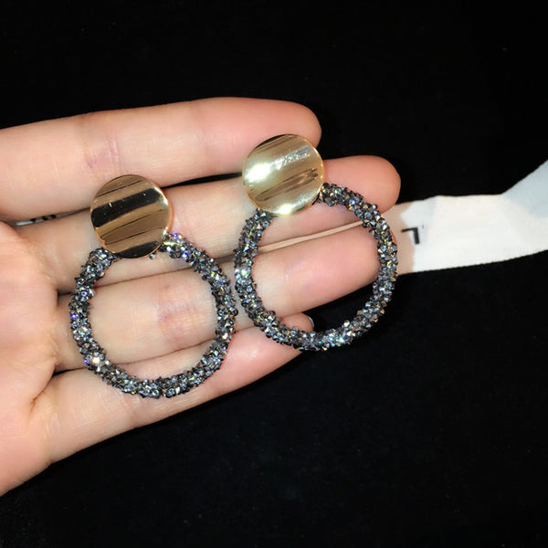 Bông tai khoen đính đá đen