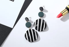 Bông Tai Tòn Teng Sọc Trắng Đen