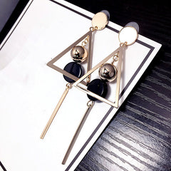 Bông tai tòn teng tam giác sành điệu