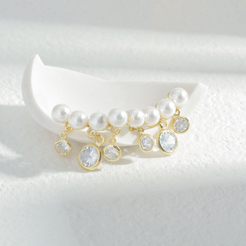 Bông Tai Ngọc Trai Vành Tai Phối 3 Hạt Đá Tròn Trắng Nữ Tính