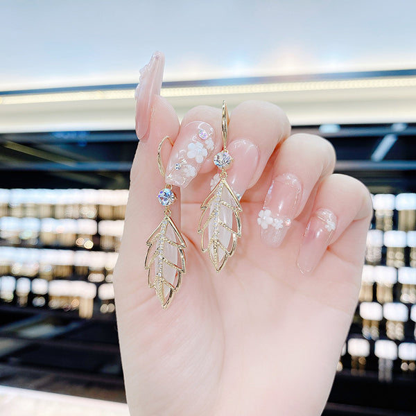 Bông Tai Tòn Teng Kiểu Dáng Chiếc Lá Phối Đá Mắt Mèo Dạng Móc