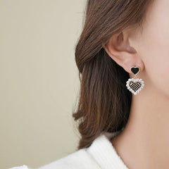 Bông Tai Trái Tim Đôi Đá Đen Viền Đá Trắng