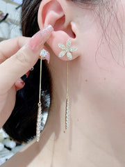 Bông Tai Tòn Teng Bất Đối Xứng Hoa Đá 5 Cánh