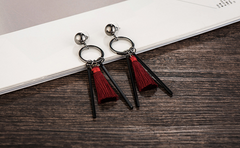 Bông Tai Tua Rua Đỏ Cá Tính