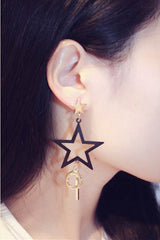 Bông tai tòn teng bất đối xứng ngôi sao