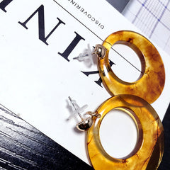 Bông tai đá tròn to