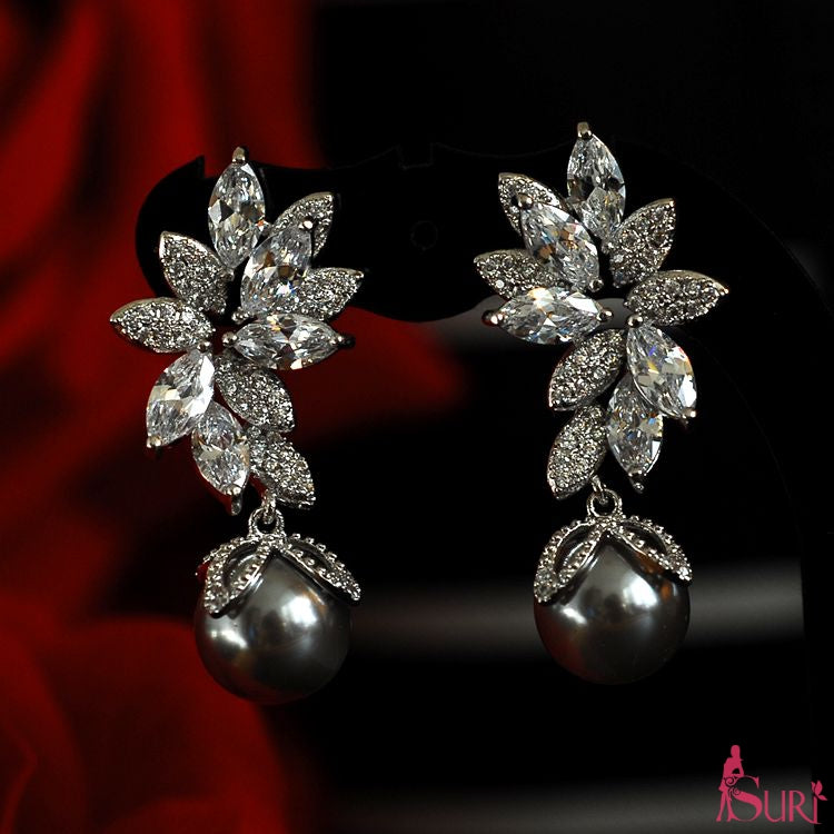 Bông tai ngọc trai xám hoa đá