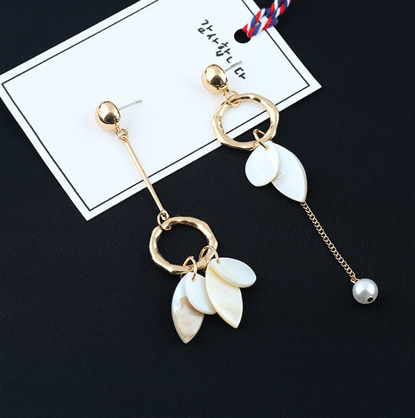 Bông Tai Tòn Teng Bất Đối Xứng Ngọc Trai Lá Kép