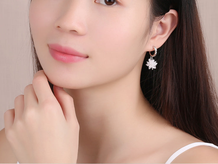 Bông tai hoa tuyết dạng khoen