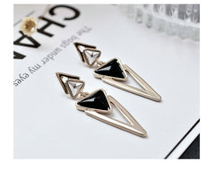 Bông tai tam giác dài đính đá