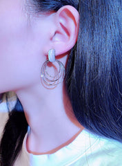 Bông Tai Khoen Tròn Xếp Lớp 3 Tầng Màu Bạc