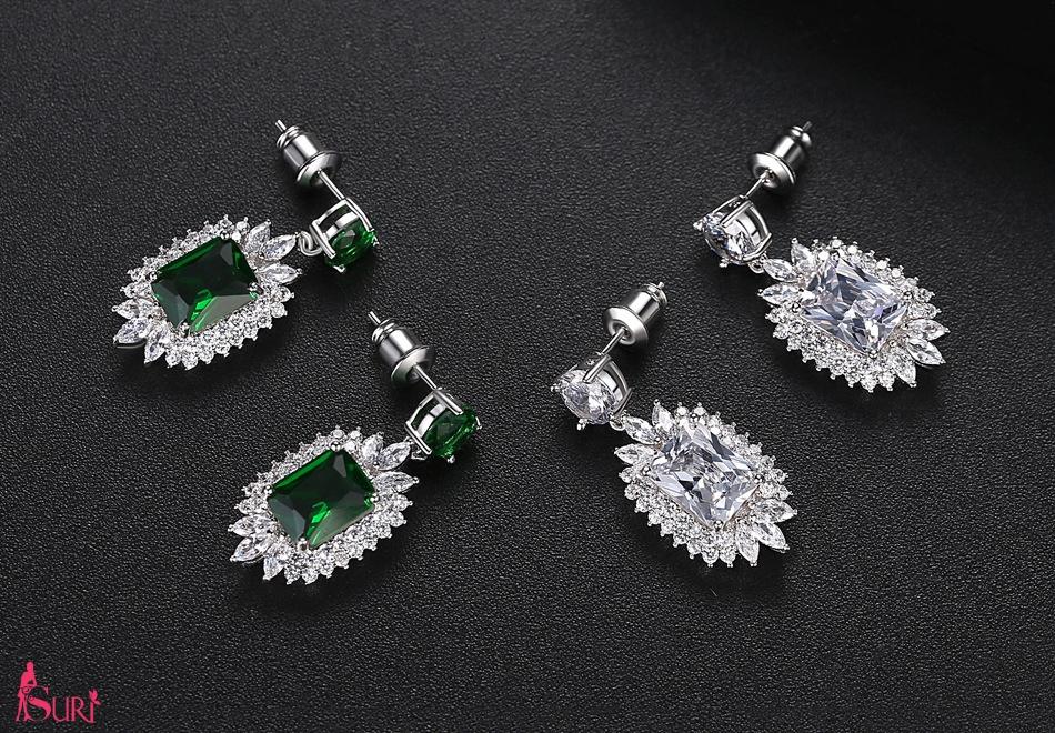 Bông Tai Đá xanh Viền Đá Trắng Xung Quanh