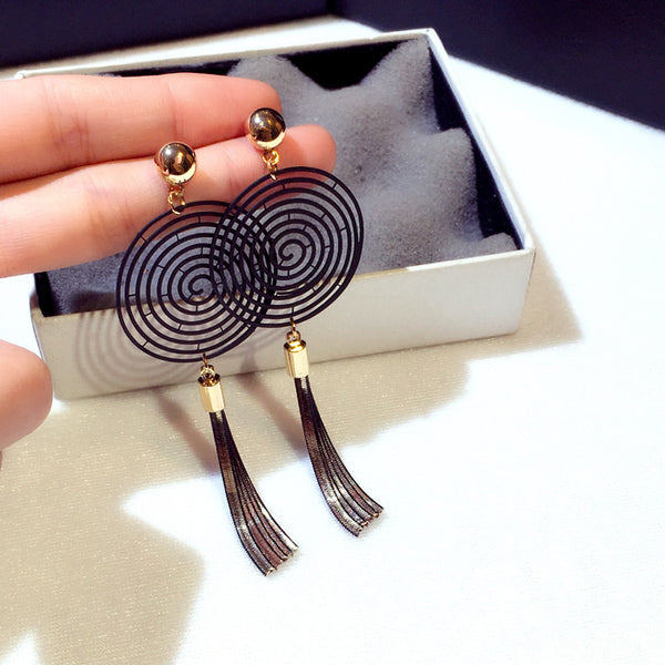 Bông tai tòn teng phối khoen xoắn