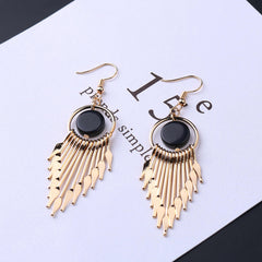 Bông tai tua rua hình học