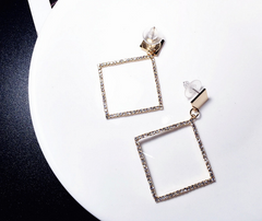 Bông tai tòn ten tam giác to TS13