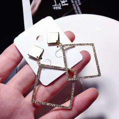 Bông tai tòn ten tam giác to TS13