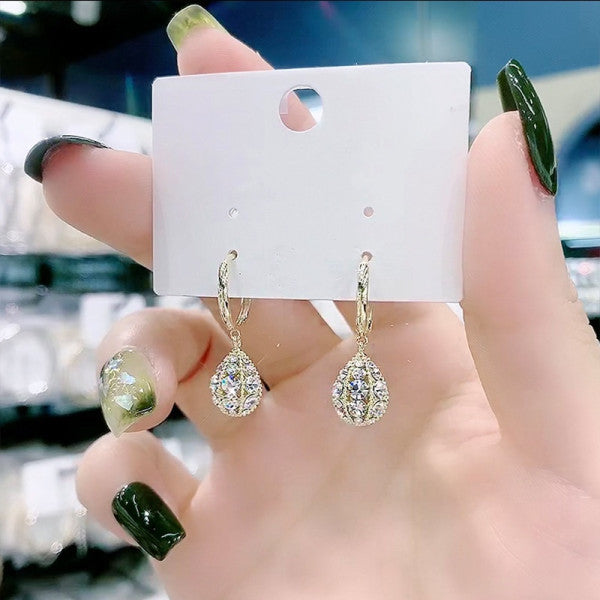 Bông Tai Tòn Teng Khoen Hình Giọt Nước Đính Đá Sáng