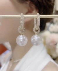 Bông Tai Tòn Teng Khoen Tròn Đính Đá Phối 1 Hạt Trai Cao Cấp