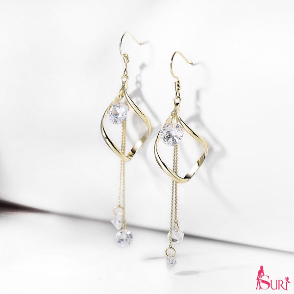 Bông tai xoắn tòn teng đính đá trắng