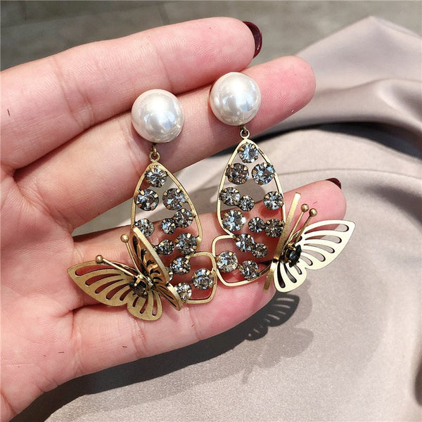Bông Tai Cánh Bướm 3D Đính Đá Đen