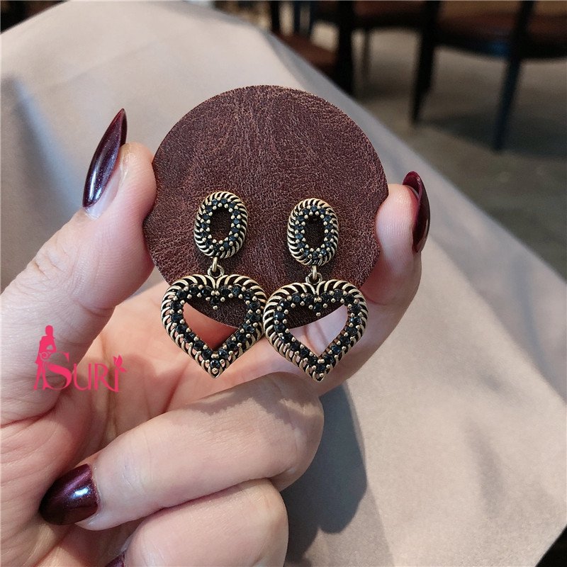 Bông Tai Tòn Teng Trái Tim Đính Đá Đen