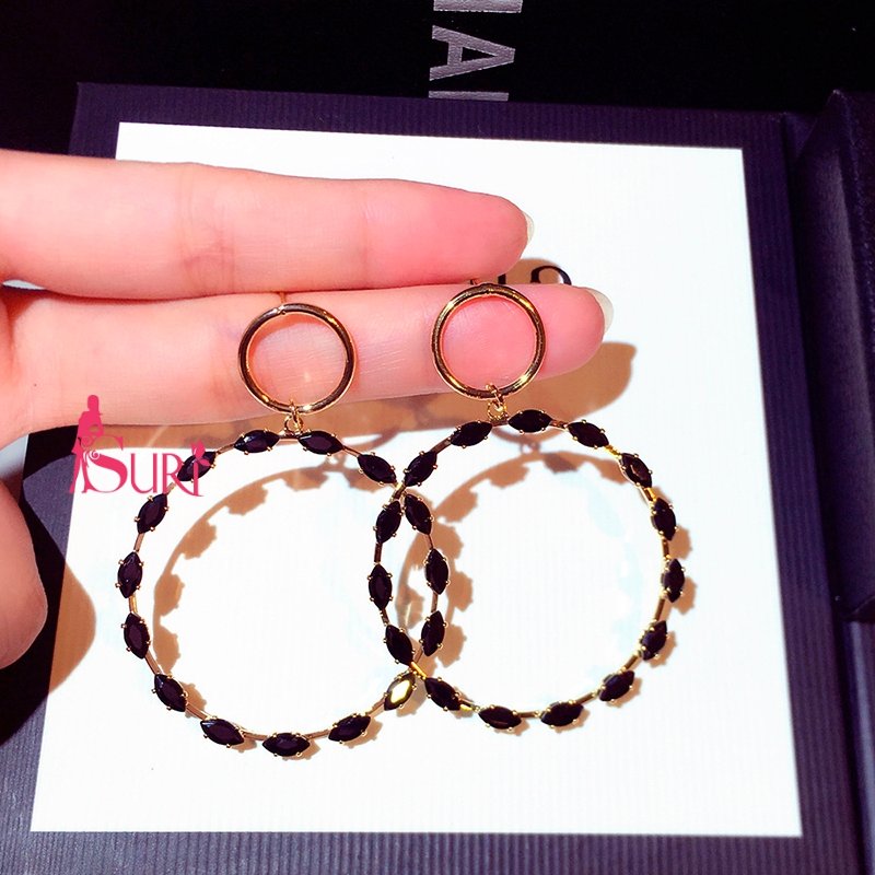 Bông Tai Khoen Tròn Đính Đá Đen Hình Bầu Dục