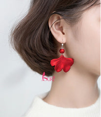 Bông Tai Tòn Teng Đuôi Cá Ngọc Trai Đỏ Dạng Móc