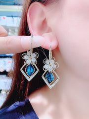 Bông Tai Tòn Teng Khoen Hoa Mai Đính Đá Phối Hình Thoi Đá Xanh Cao Cấp