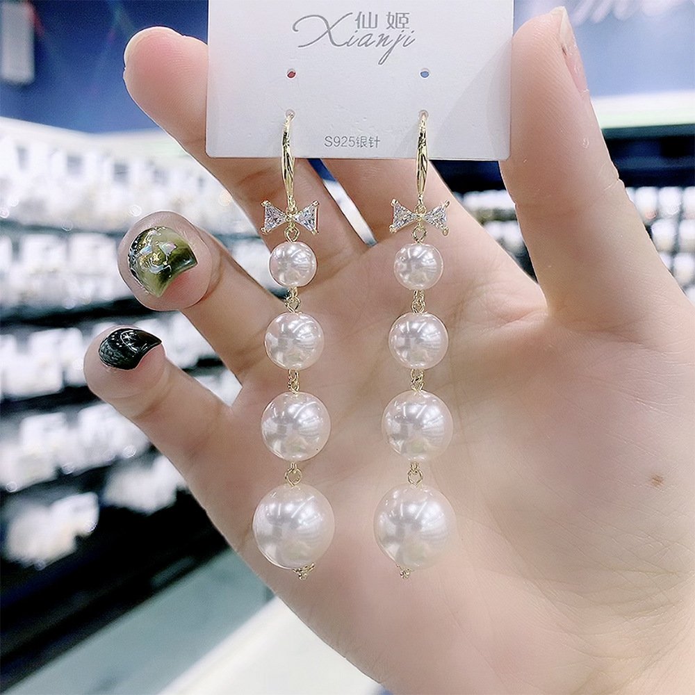 Bông Tai Tòn Teng Dáng Dài 4 Hạt Trai Phối Nơ Đá Dạng Móc