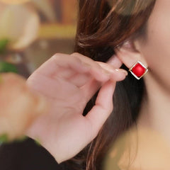 Bông Tai Hình Thoi Đỏ Dạng Kẹp Sát Tai